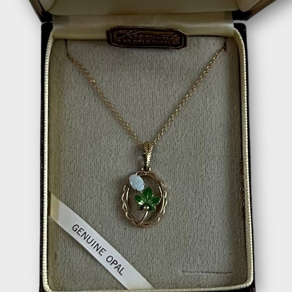 Vintage Krementz 70s 14 KT Gold Overlay Genuine Opal Green Leaf Pendent Necklace - Picture 12 of 12